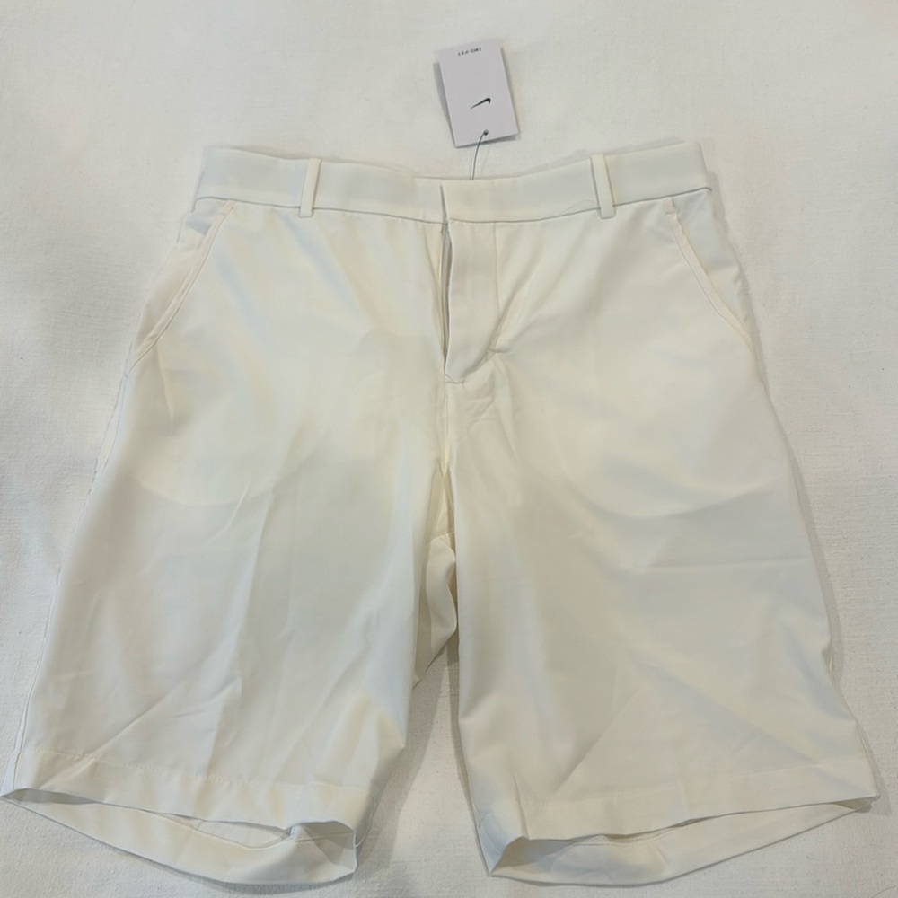 NIKE Golf Standard Fit Golf Shorts